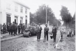 „Prin muncă voluntară”