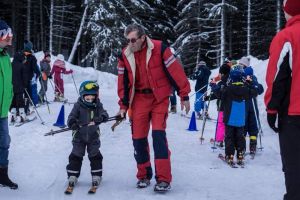 PEȘTERA-BUCEGI: Școala de sky-Doru Diaconescu a ajuns la a 43-a ediţie