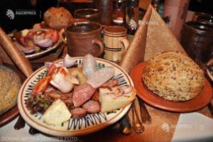 FPTR: Românii au cheltuit aproape 44 milioane euro în staţiunile din ţară de Revelion