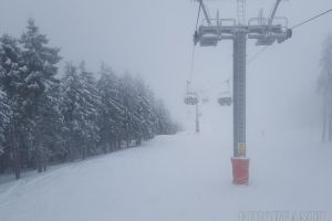 Atenţie, dacă mergeţi la munte! Zăpadă prea puţină pentru schi în siguranţă pe pârtiile din Bihor