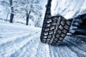 A venit iarna şi pe drumurile din Caraş-Severin. Sfaturi utile de la poliţişti