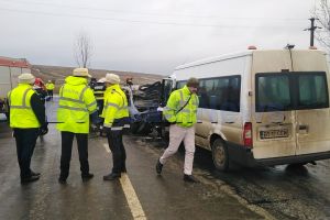 FOTO 11 persoane transportate la spital după accidentul de la Botoşani. Una este în stare de inconştienţă (Update)