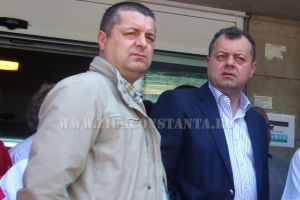 Servicii reciproc avantajoase:  Fratii Mircea si Emil Banias aterizeaza in PNL?!