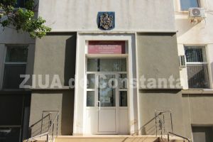 Se cer daune imense:  Un medic chirurg si Spitalul Militar din Constanta, dati in judecata de un fost pacient    