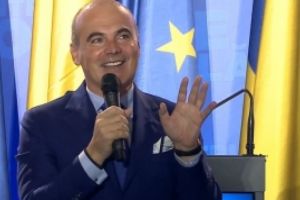 Băsescu face glume pe seama lui Rareş Bogdan: 'Va fi la fel de ridicol...'