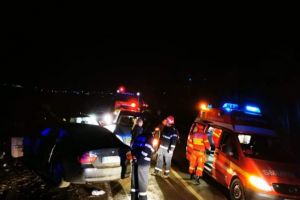 O femeie a intrat cu maşina într-un autoturism de Botoşani. Șoferul nu a mai apucat să reacţioneze