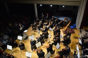 Unde ieşim săptămâna asta: Concert de Anul Nou, expoziţii şi alte evenimente interesante în Oradea