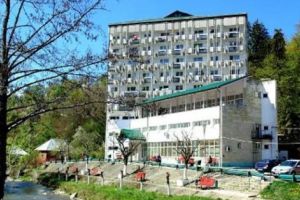 Condiţii DUBIOASE de angajare la SPITALUL BRĂDET din Argeş