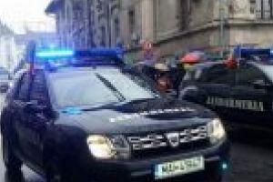 Furt de geantă, oprit la timp de jandarmii craioveni