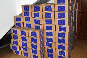 Ajutoare alimentare şi produse de igienă pentru persoanele defavorizate din judeţ