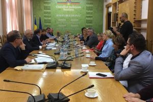 Credit, fonduri UE, parteneriat sau bani de la Compania Naţională de Investiţii, variantele ...