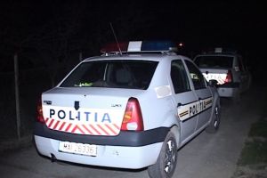 Un sătmărean a intrat peste o bătrână în casă şi a încercat să o violeze. Au intervenit poliţiştii