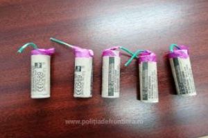 Articole pirotehnice confiscate de politistii de frontiera la Poienile de sub Munte