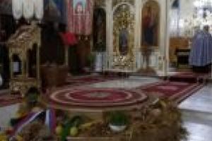 „Hristos se rodi!”, salutul celor peste 200 de milioane de creştini ortodocşi, în ziua de Crăciun