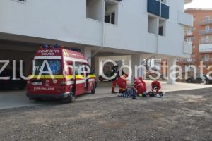 Barbat, decedat dupa ce a cazut de la etajul patru al unui bloc din Eforie Nord (galerie foto+video)