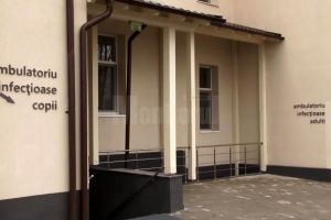 Două gravide şi un adolescent, internaţi cu gripă în Spitalul Suceava