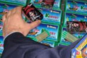 Peste 20.000 de articole pirotehnice, confiscate de poliţiştii cărăşeni