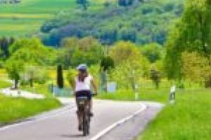 Recuperare la sat! Centru de fizioterapie şi piste de biciclete la Dumbrava