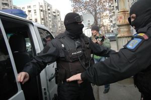 Percheziţii, astăzi, la Braşov şi în alte zeci de judeţe din ţară