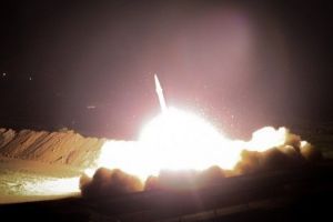 Iranul a atacat cu rachete baze americane din Irak: Iranienii susţin că au fost omorât 80 de 