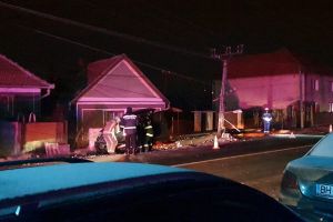 Localitatea Oşorhei a rămas fără curent după ce un şofer a intrat cu maşina în stâlp 