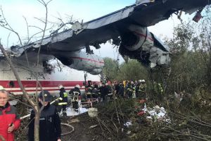 Un avion ucrainean s-a prăbuşit în Teheran. Toate cele 176 de persoane de la bord au murit (FOTO / VIDEO)