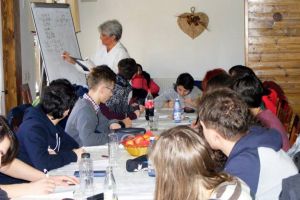 Iubitori ai spaţiului cosmic şi ai disciplinelor exacte, la Tabăra de Fizică, Astronomie ...