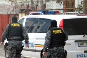 11 PRIMĂRII DIN ARGEŞ, CĂLCATE ASTĂZI DE POLIŢIŞTI