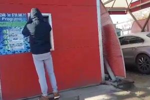 Bonul fiscal si spalatoria auto self, legea si evazionistul / PRO’spalatoria mai tanarului presedinte Razmerita fenteaza casa de marcat