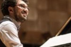 Îndrăgitul pianist Teo Milea începe turneul de iarnă în România. Când va concerta la Timişoara?