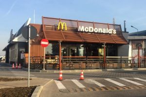 Criză pe piaţa forţei de muncă din România - McDonald’s aduce angajaţi din ţări exotice