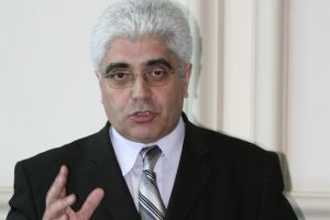 Un cunoscut profesor universitar din Constanta a fost condamnat azi la opt ani de inchisoare cu executare