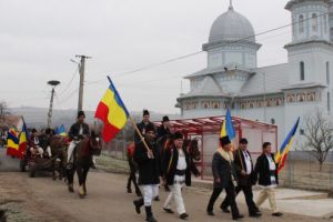 FOTO: Balul Ionilor, tradiţia de Bobotează a luncanilor