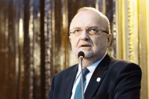 Un medic acuzat de malpraxis vrea să fie rectorul UMF Iaşi?