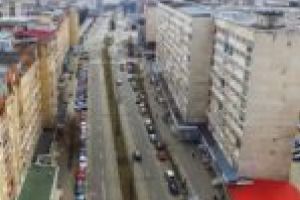Bate vântul pe bulevardele Reşiţei! A sărăcie!