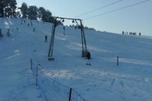 Skipass gratuit pe pârtia de schi de la Întorsura Buzăului pentru turiştii cazaţi la pensiunile din zonă