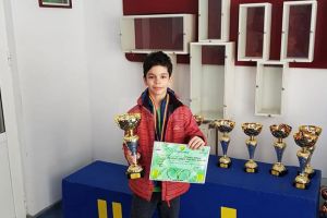 Micii tenismeni suceveni au obţinut clasări fruntaşe la Cupa de Iarnă