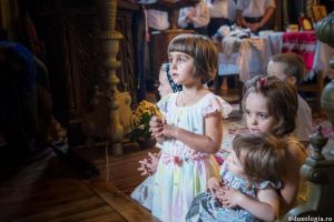 Cum să creşti părinţi şi să educi copii. Dilemele unui preot