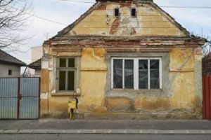 Măsură radicală a unei administraţii din judeţ! Impozit de 500% pentru clădirile degradate! (FOTO)