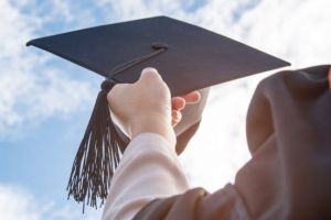 Universităţile din România nu pot obliga absolvenţii maghiari să susţină examen pentru competenţe lingvistice de limba română