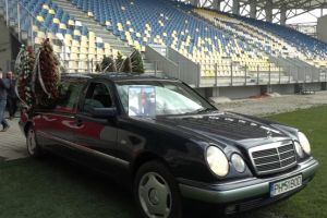 S-a dus sa marcheze in poarta Raiului ...