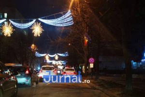 ACUM: Pieton lovit de un taxi în centrul Focşaniului