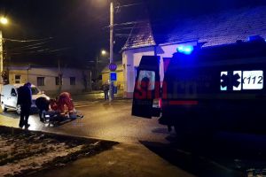 FOTO/VIDEO. Accident în municipiul Satu Mare. Bătrână lovită de o maşină pe trecerea de pietoni
