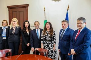 Reprezentantul special pe problemele de coruptie din Romania vine la Bucuresti