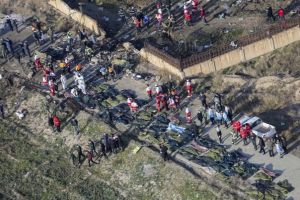 Avionul ucrainean prăbuşit în Iran a fost doborât de o rachetă antiaeriană