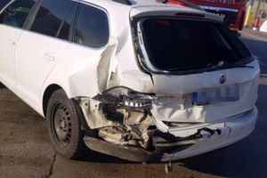 GRAVIDĂ LA VOLAN, A FĂCUT ACCIDENT