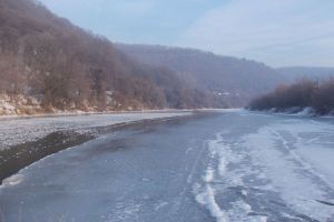 Noi restricţii pentru firmele care exploatează nisip şi pietriş din Someşul Mare