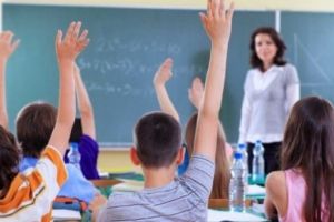 Ultimele zile de vacanţă – De luni copiii se întorc în bănci