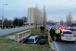 Constanta: Șoferul care a plonjat in canalul din zona Pescarie era baut si avea permisul suspendat