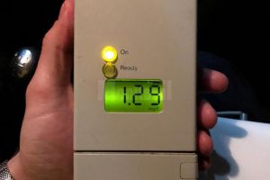 S-a urcat la volan fără permis şi cu alcoolemie foarte mare şi a ajuns în arest